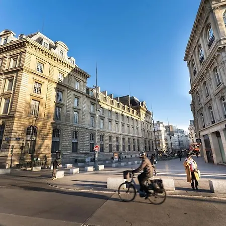 Lumineux. Studio Republique/bastille, Marais דירה פריז